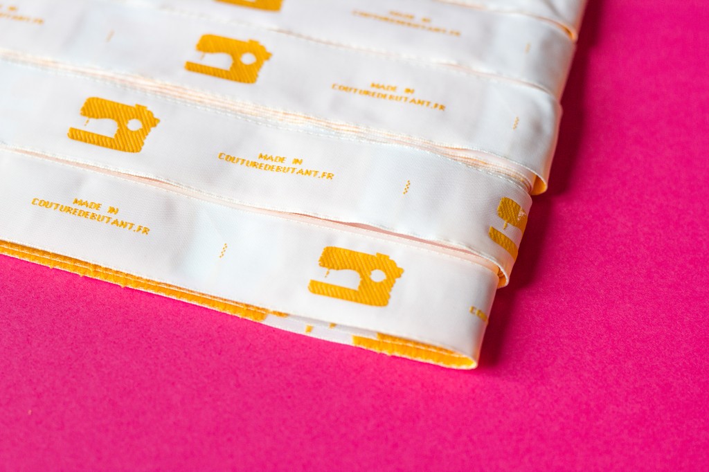 Des étiquettes tissées à coudre ? - Couture Débutant