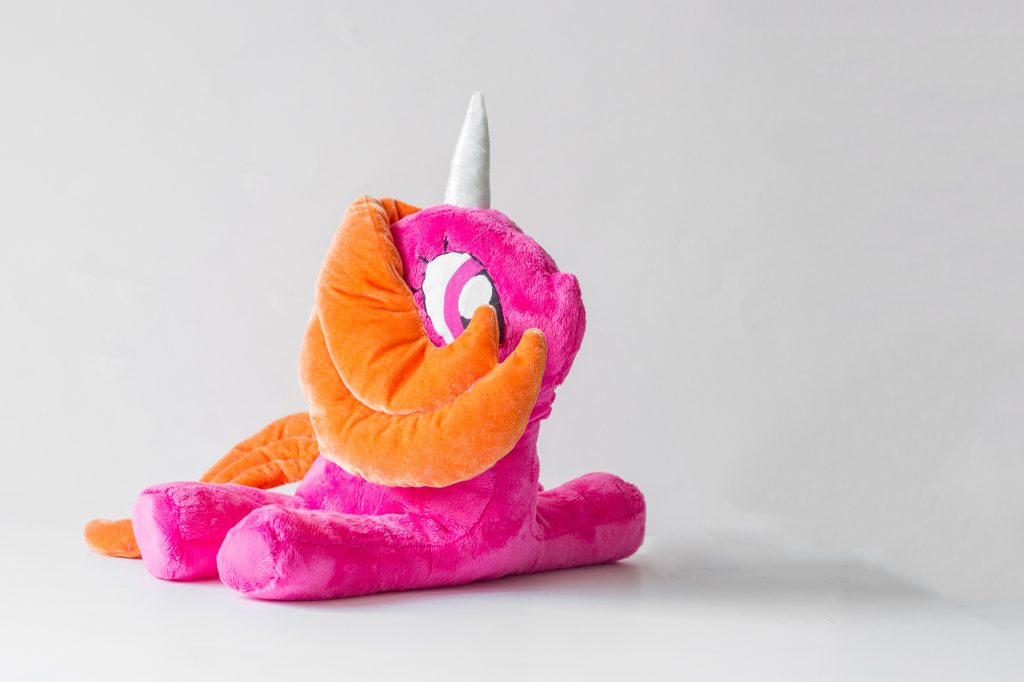 NICI coussin en peluche Lissy PONEY Licorne Tamani 43x25cm coloré - Coussin en peluche doux pour les garçons, les filles, les bébés - idéal pour la maison, la maternelle ou en déplacement